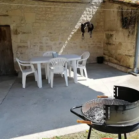 Maison Charentaise * Pons
